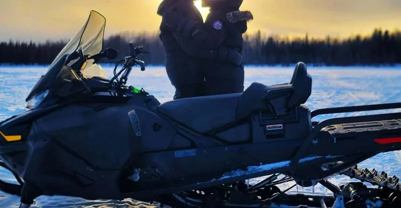Snowmobile tours in Fairbanks