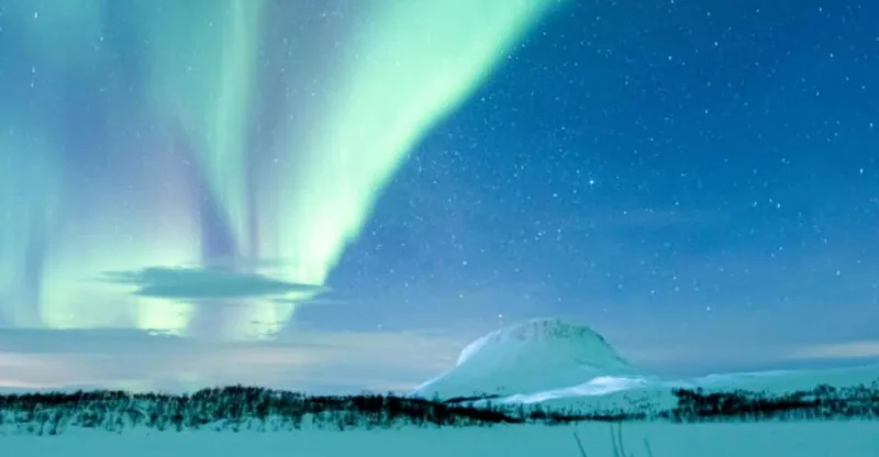 Kilpisjärvi: Northern Lights Snowmobile Tour with Photos — snowmobile tour in Tromsø