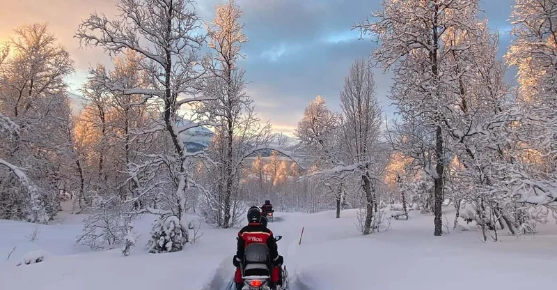 From Tromso: Electric Snowmobile Safari in the Lyngen Alps — snowmobile tour in Tromsø