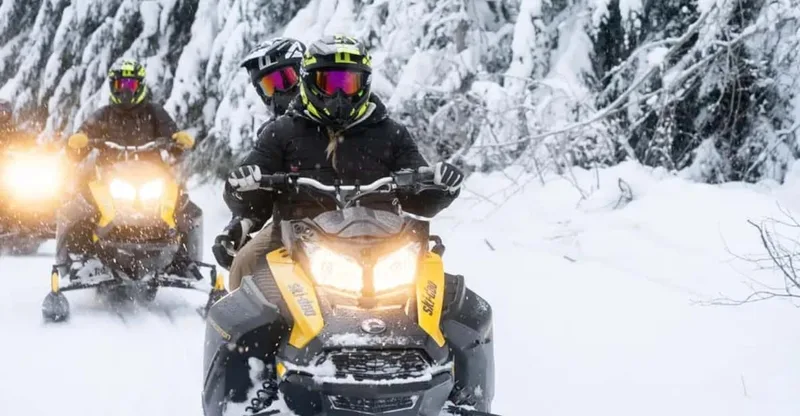 Snowmobile tours in Whistler